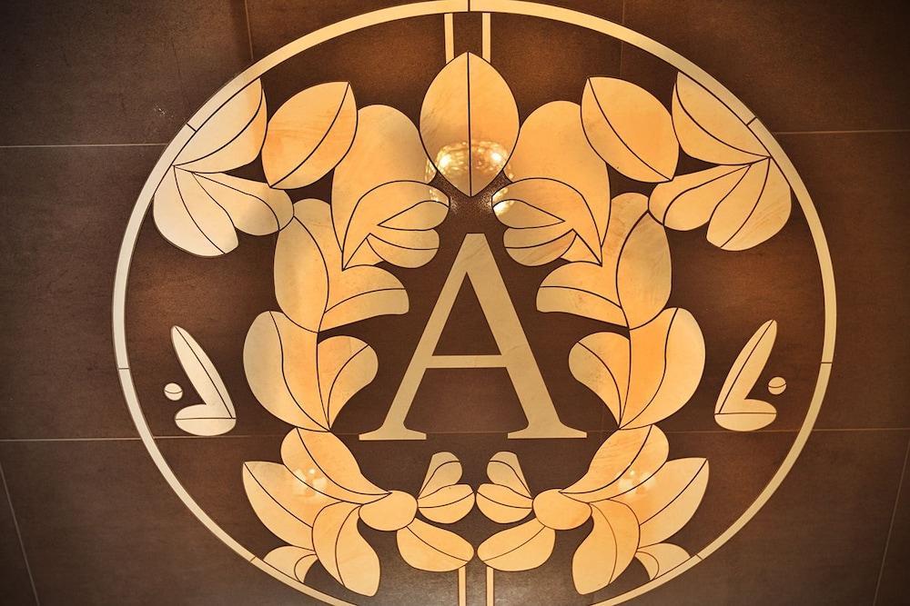 Amber Boutique - Amber Design