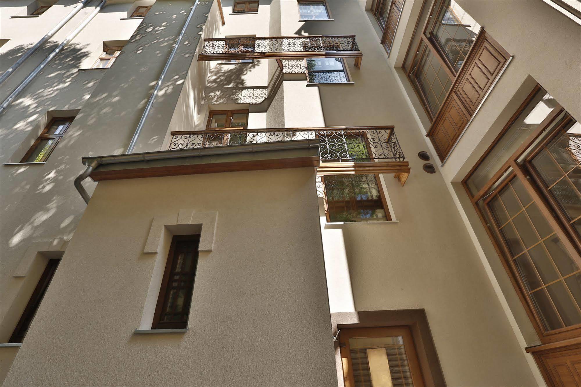 Amber Boutique - Amber Design Cracovia